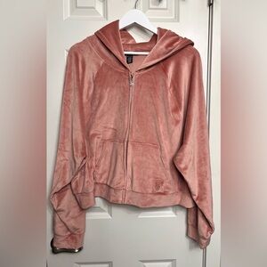 Victoria’s Secret On Point Velour Hoodie NWOT